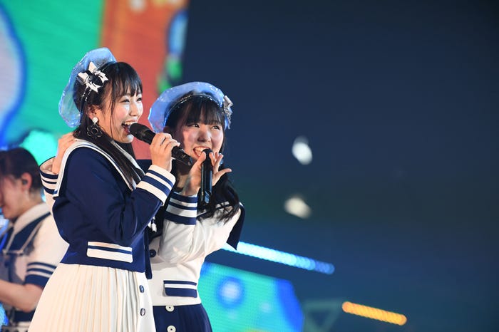 矢吹奈子、田中美久 (C)AKS