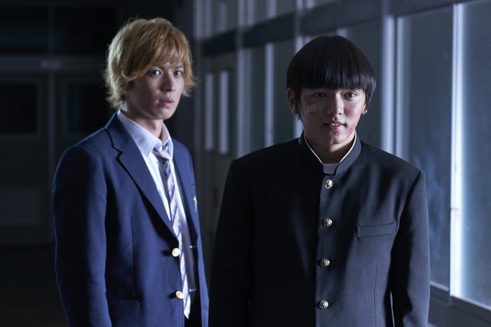 荒井敦史、濱田龍臣/「モブサイコ100」第11話より(C)ONE・小学館/ドラマ「モブサイコ100」製作委員会