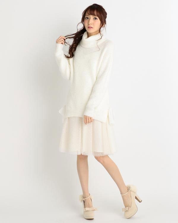 ニット×プリーツワンピース「LIZ LISA」9,936円（税込）／画像提供：Tokyo Kawaii Life