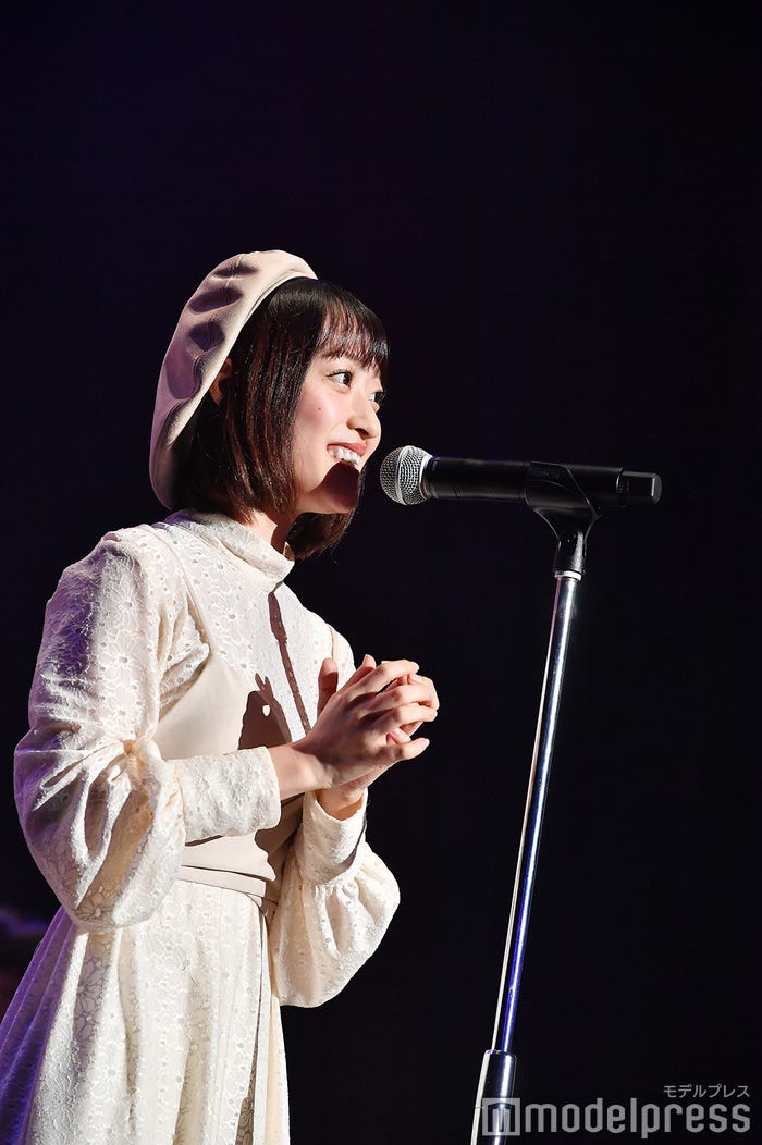 三秋里歩 (C)モデルプレス