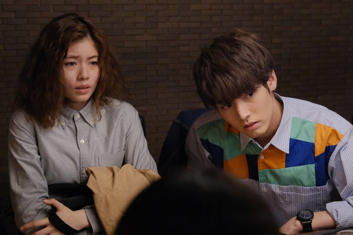 小芝風花、赤楚衛二 「彼女はキレイだった」第3話より(C)カンテレ・フジテレビ