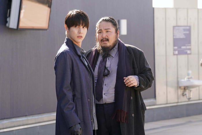 中川大志、米本学仁「ONE DAY~聖夜のから騒ぎ~」第7話より(C)フジテレビ