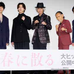 （左から）坂東龍汰、横浜流星、佐藤浩市、片岡鶴太郎、松浦慎一郎（C）モデルプレス