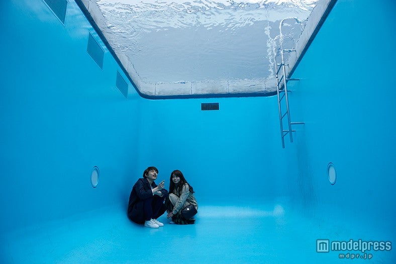 （左より）坂口健太郎、森カンナ