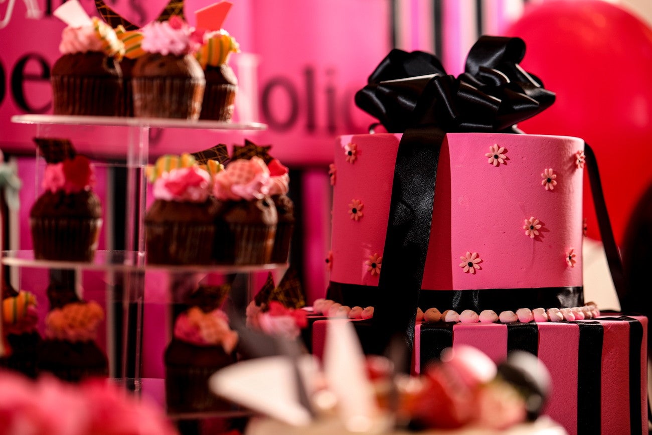 アリスのストロベリーホリック デザートブッフェ／画像提供：ベストブライダル