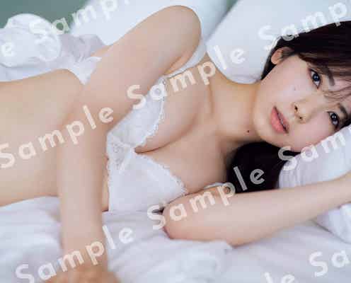 乃木坂46筒井あやめ、白ランジェリー“寝起き”ショット 封入ポストカード第4弾解禁【感情の隙間】