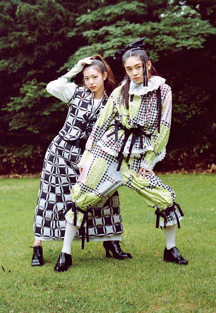 池間琉杏&滝澤エリカ(画像提供:光文社)