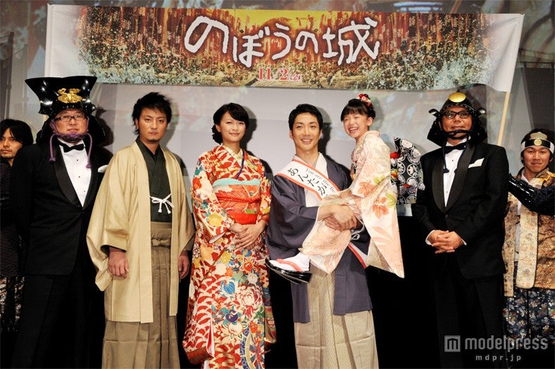 左から：上地雄輔、榮倉奈々、野村萬斎、芦田愛菜