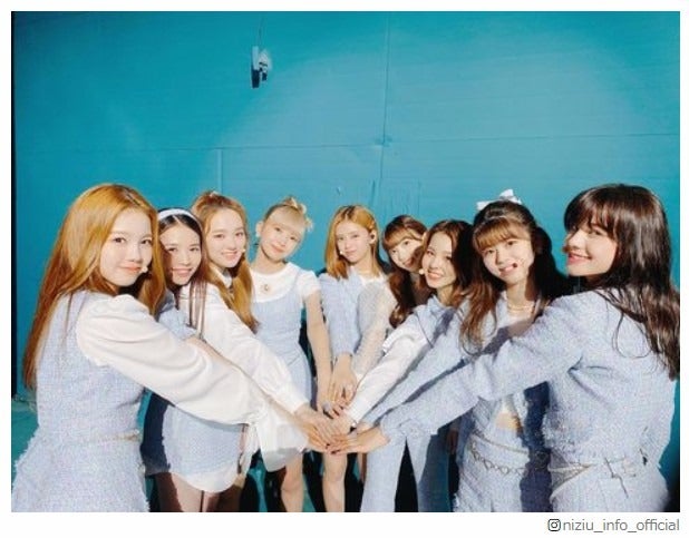 NiziU、休養中・ミイヒの名前呼んでいた デビュー初パフォーマンス時裏話に「感動」「涙が止まらない」と反響
