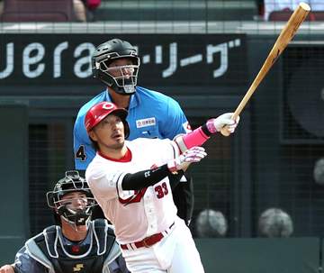 広島・菊池 才木見切った中押し弾「良い風。うまく反応できた」 出場5試合ぶりマルチ安打「欲がなかったから」