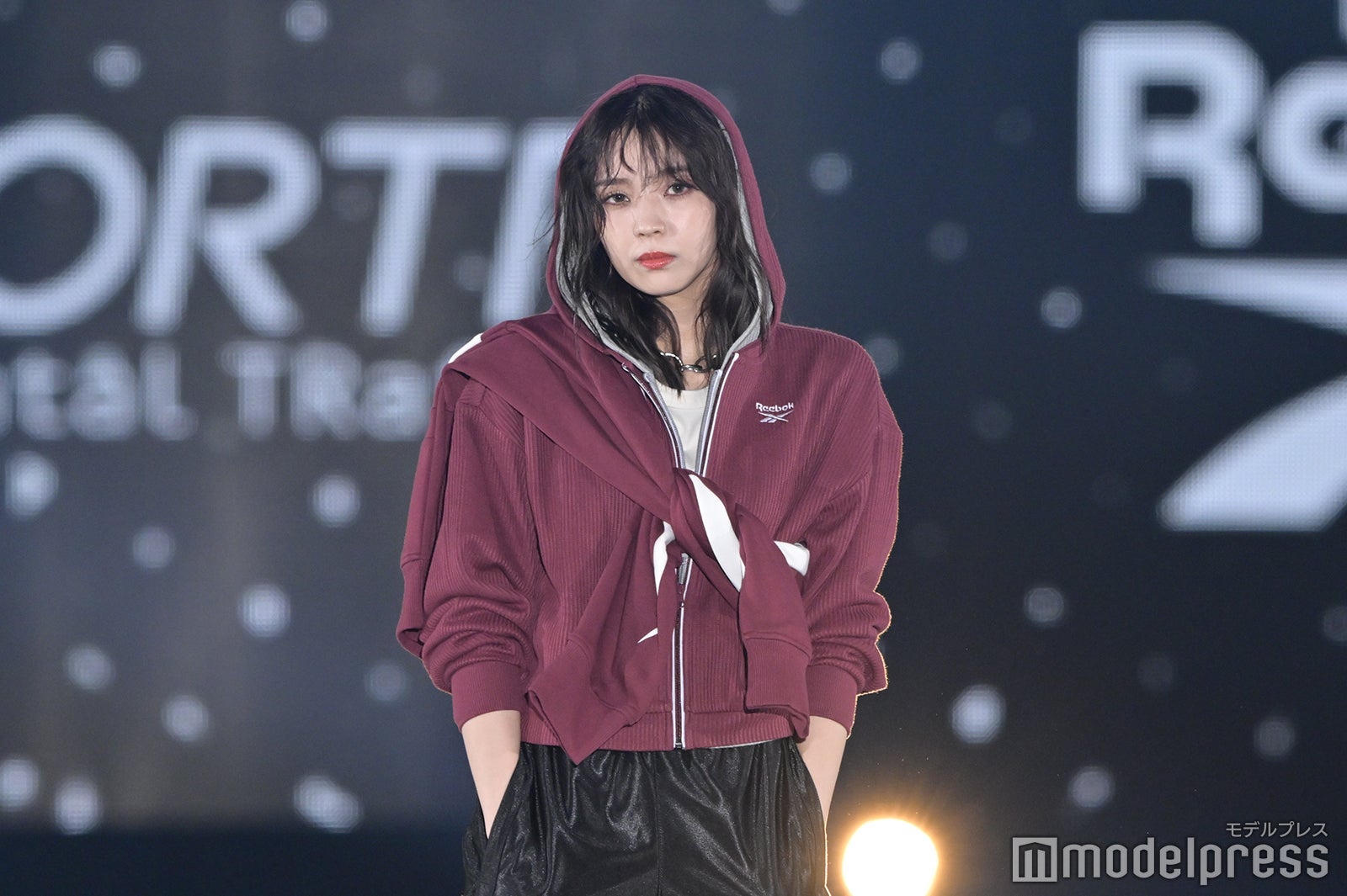 櫻坂46 ナイロンブルゾン 櫻坂46 2nd TOUR 2022 ナイロン ジャケット ブルゾン 白黒ピンク