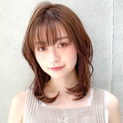 ゆるふわパーマで叶う大人お洒落なセミロングヘア 前髪あり なし別にご提案 モデルプレス