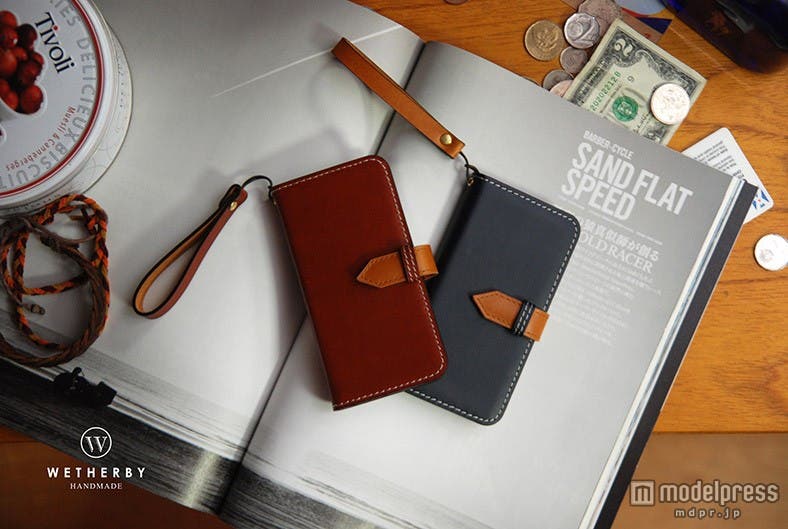 人気のスナップ付き手帳型デザインで本革使いの「WETHERBY SNAP」(iPhone 6/6s対応)6,800円(税抜)