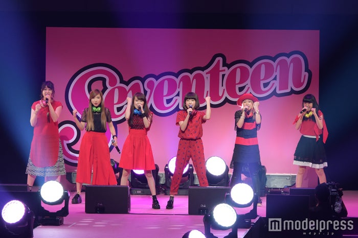 Little Glee Monsterのシビれる歌声に観客圧倒 堂々パフォーマンスで華を添える セットリスト Seventeen 夏の学園祭16 モデルプレス Little Glee Monsterのシビれる歌声に観客圧倒 堂々パフォーマンスで華を添える セットリスト Seventeen 夏の学園祭16 モデルプレス