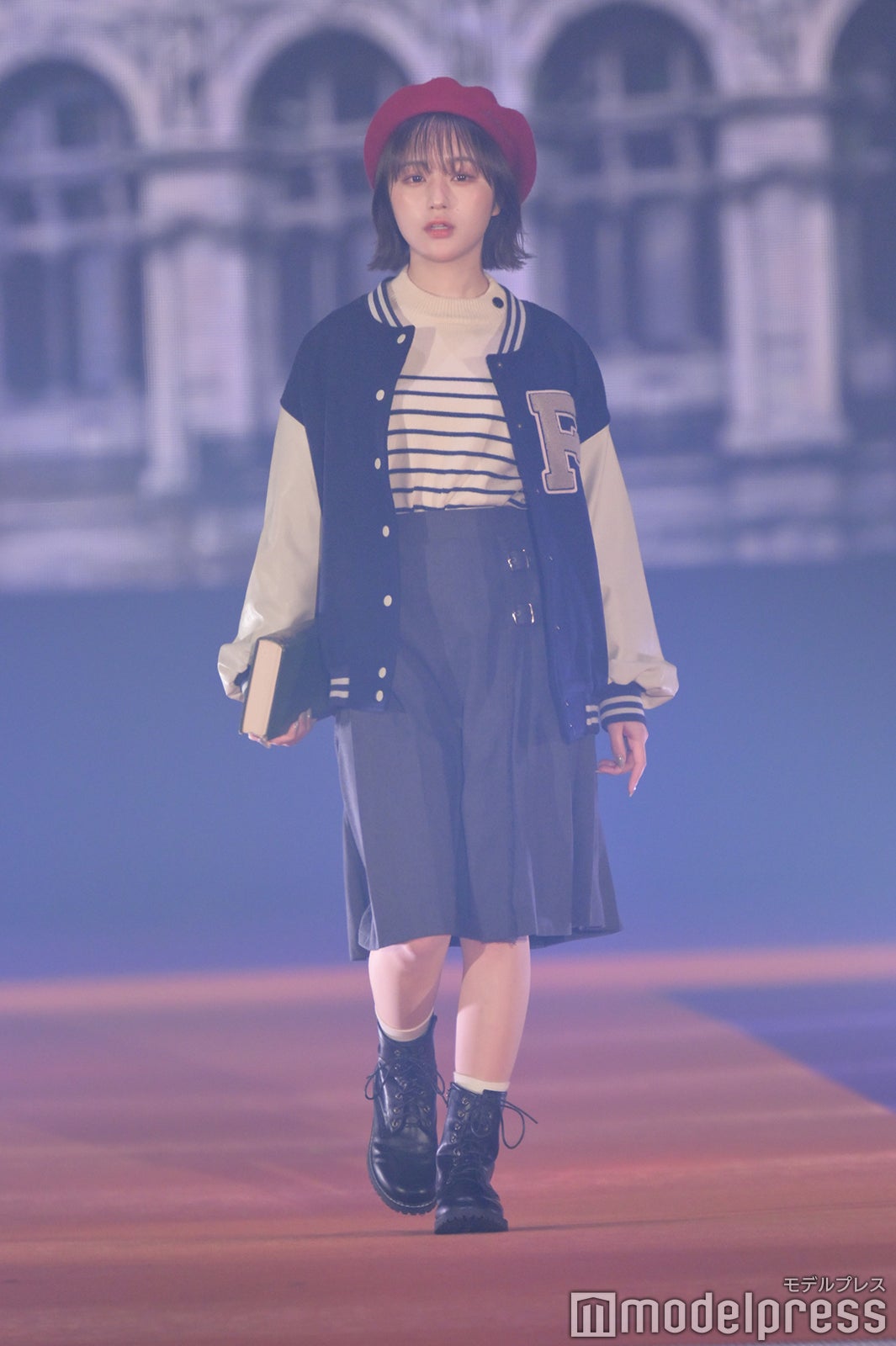 （C）モデルプレス