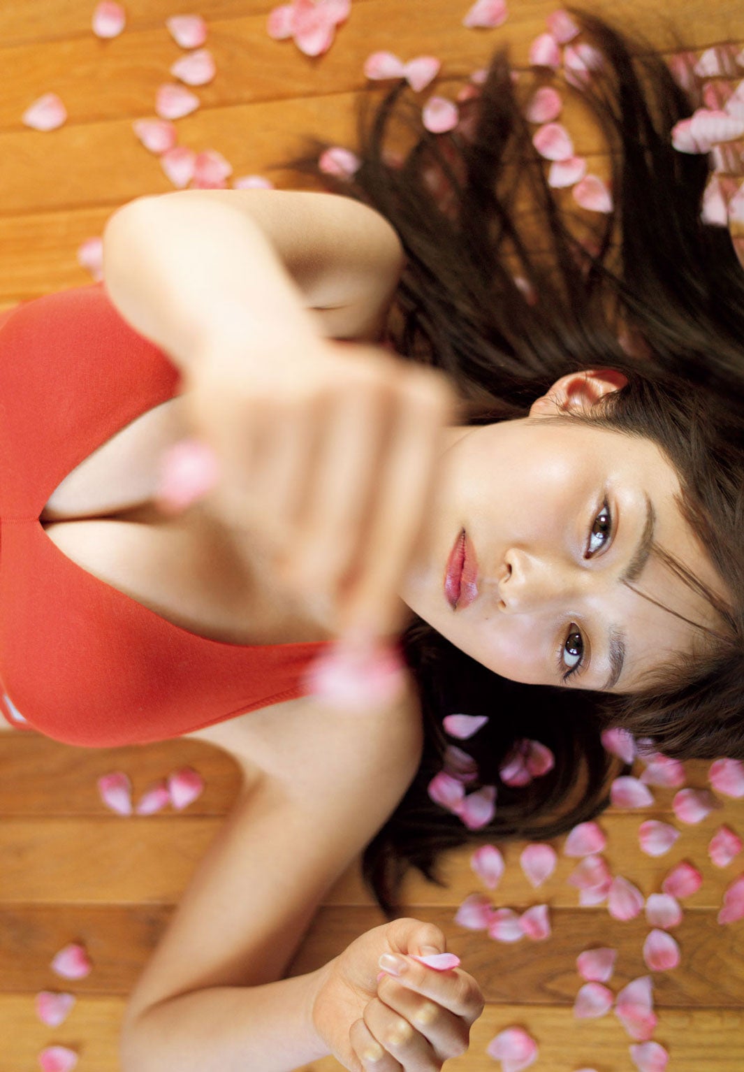 井上咲楽「週プレ」初登場 SEXY開花宣言