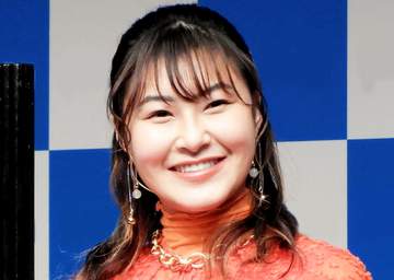 村上佳菜子 坂本花織さん結婚祝福ツーショット「姉妹みたい」カオリスマイルたっぷり！