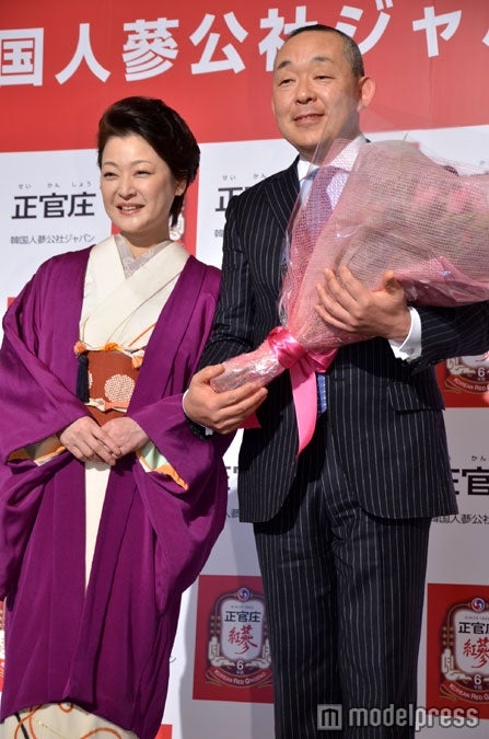 黒田福美、株式会社韓国人蔘公社ジャパン代表取締役社長の篠塚健一氏