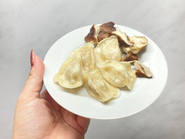 ダイソーの電子レンジ蒸し器で調理した料理