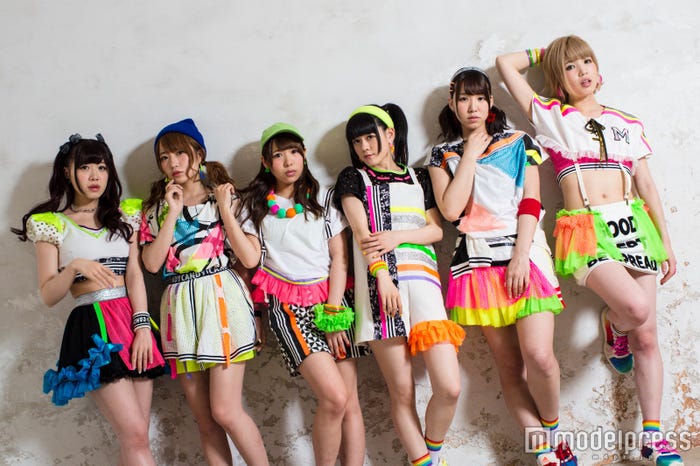 妄想キャリブレーション(左から)桜野羽咲、雨宮伊織、水城夢子、星野にぁ、双葉苗、胡桃沢まひる(C)モデルプレス