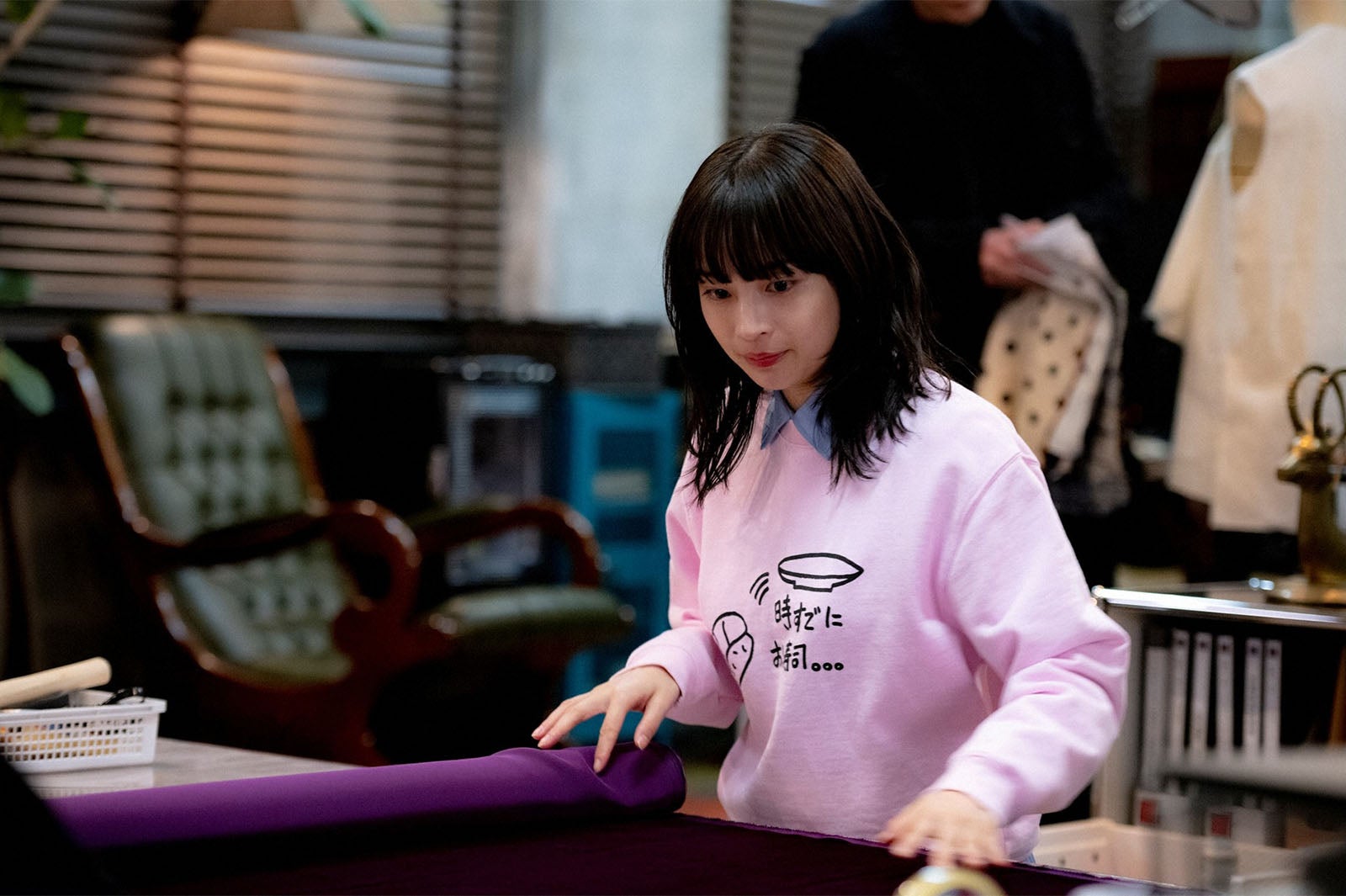 広瀬すず／「夕暮れに、手をつなぐ」第6話より（C）TBS