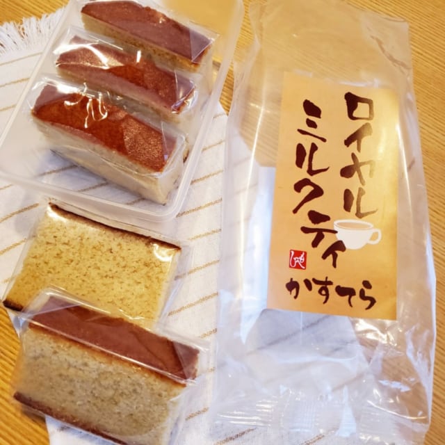 カルディ ロイヤルミルクティかすてらのパッケージと中身