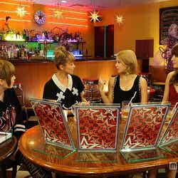 左から:きゃりーぱみゅぱみ、鈴木奈々、伊藤千晃、マギー/画像提供:関西テレビ