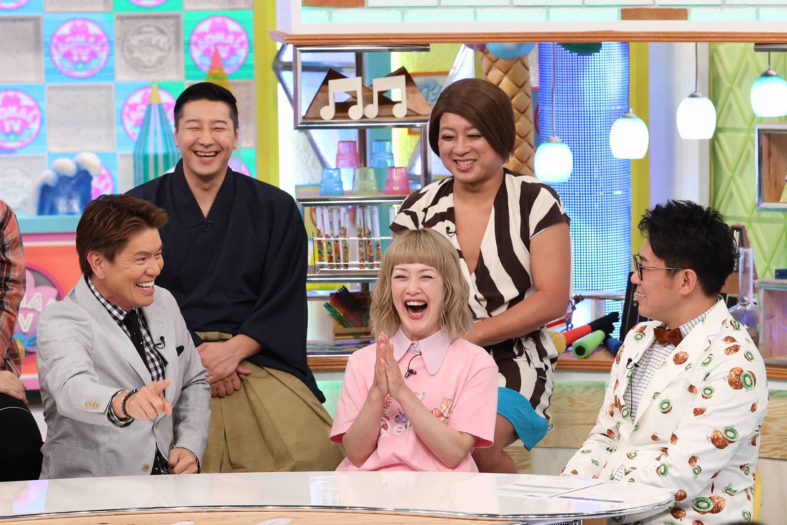 （上段）チョコレートプラネット（下段左から）ヒロミ、松嶋尚美、ビビる大木（C）フジテレビ