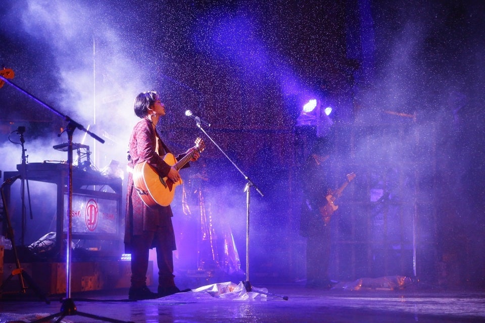 DISH//、雨降る野音で“伝説のライブ”に ハプニング乗り越え3000人熱狂