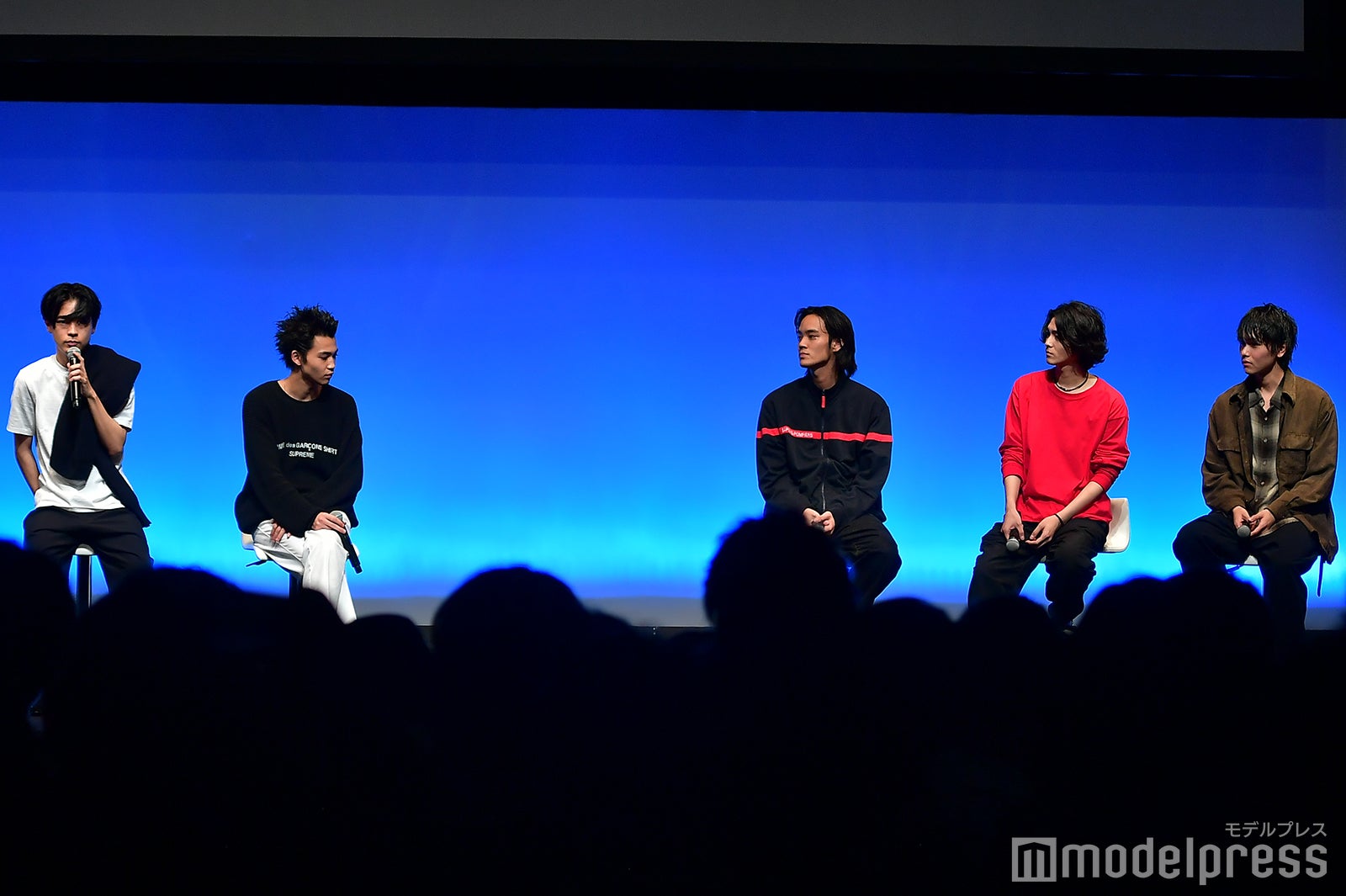 成田凌、中田圭祐、三宅亮輔、遠藤史也、坂田秀晃／トークショーの様子（C）モデルプレス