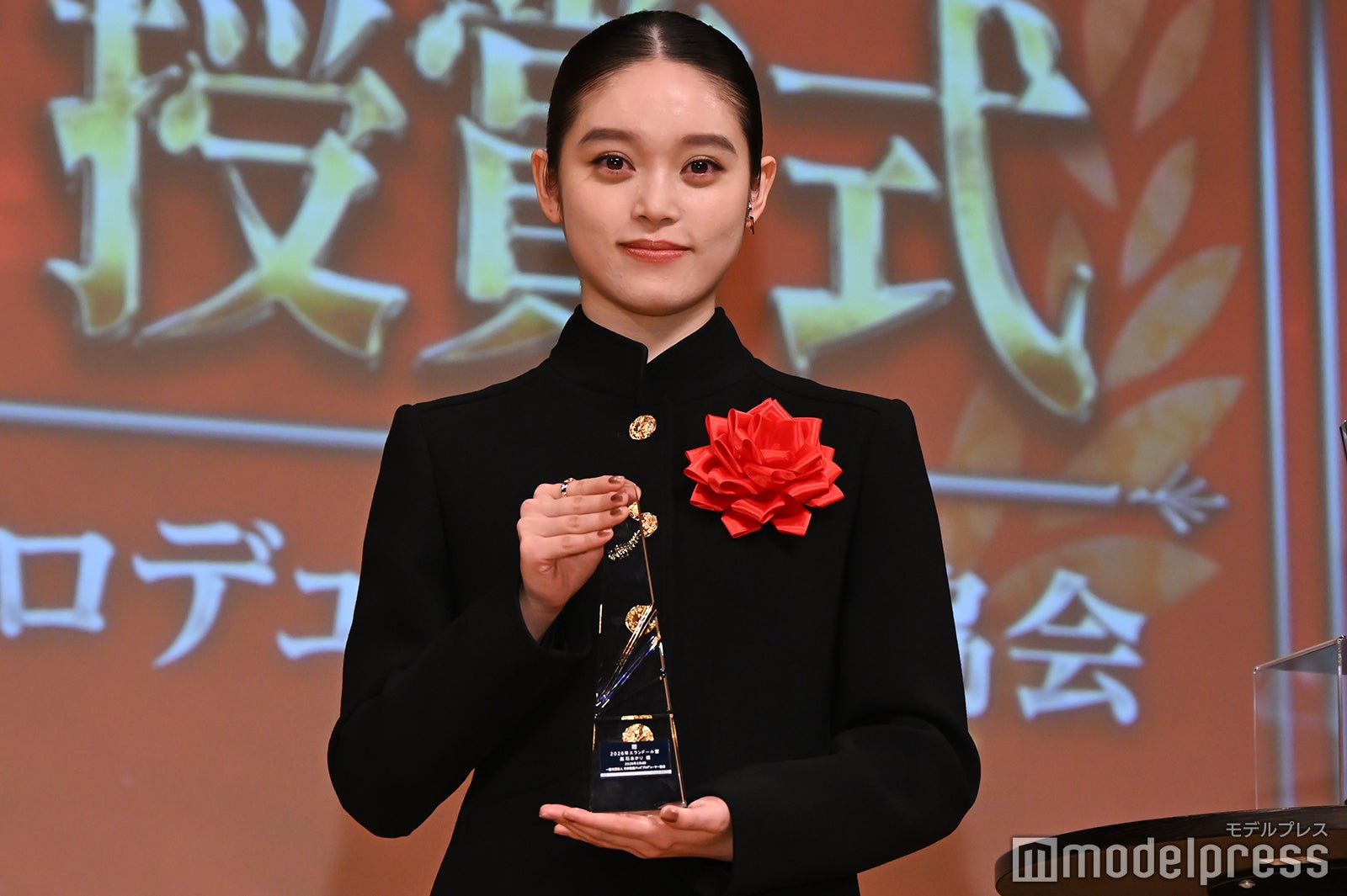 高石あかりが涙目「夢のような不思議な感覚」朝ドラ「ばけばけ」吉沢亮から絶賛止まらず【2026年エランドール賞】