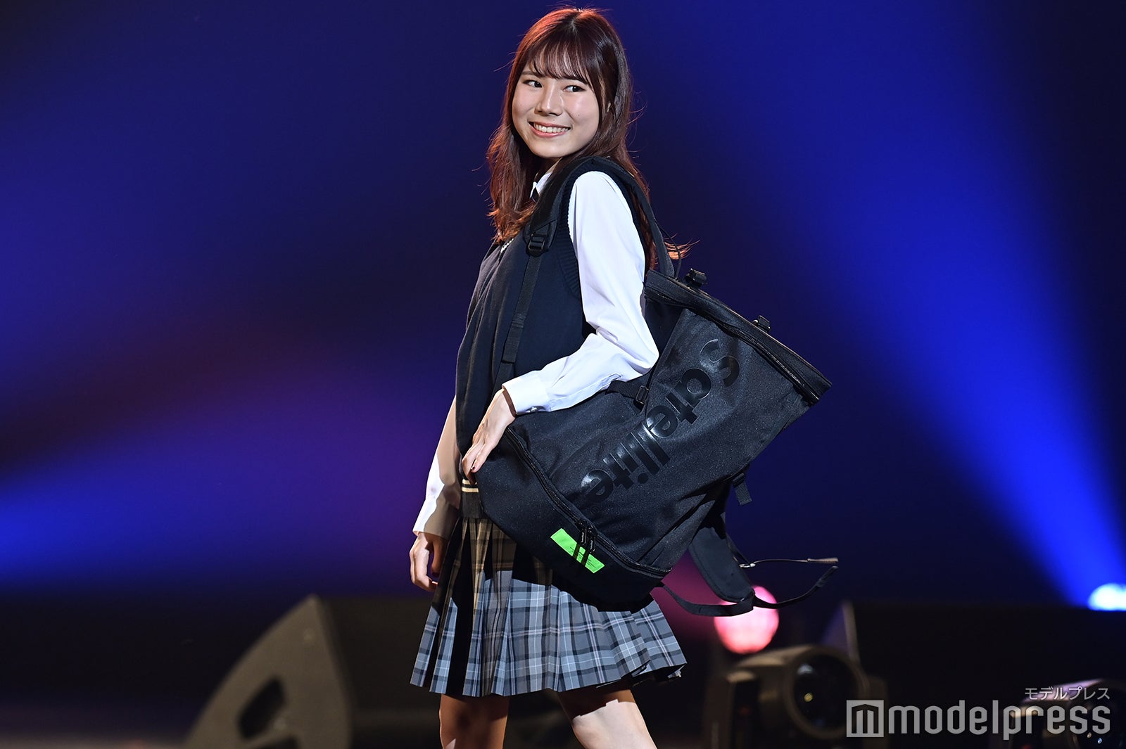 （C）モデルプレス