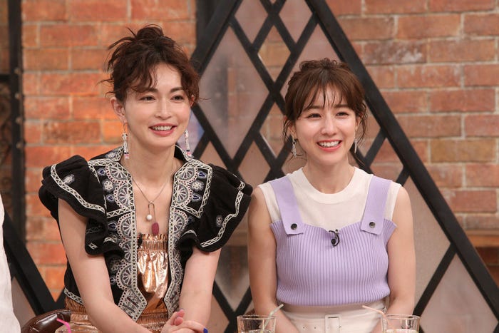 長谷川京子、田中みな実(C)カンテレ