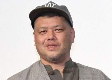 神対応芸人にクレーム 緊急時でも色紙いっぱいにメッセージ…くっきー！「ケタ違い。愛想悪い芸人に格下げされる」