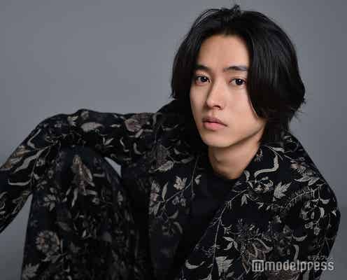 山崎賢人、極限状態で救われた土屋太鳳&桜田通ら仲間の存在 ポジティブになれた言葉との出会い<「今際の国のアリス」シーズン2インタビュー後編>