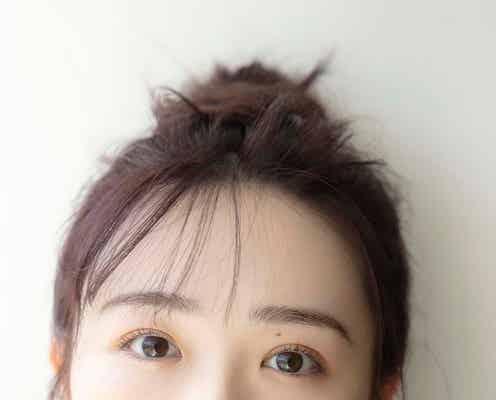 乃木坂46渡辺みり愛、フルーツつまみ食いでナチュラルかわいい姿<1st写真集先行カット>
