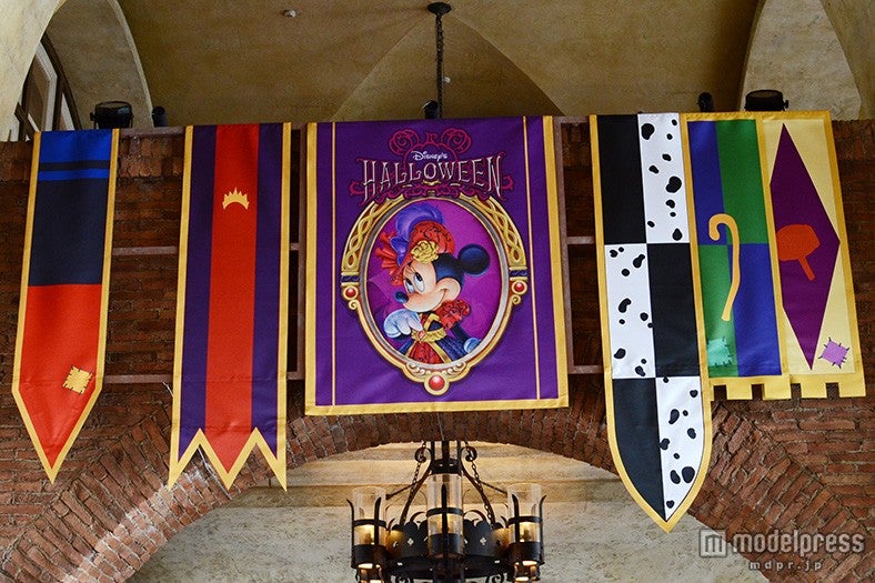 ミラコスタ通りの回廊／ミニー