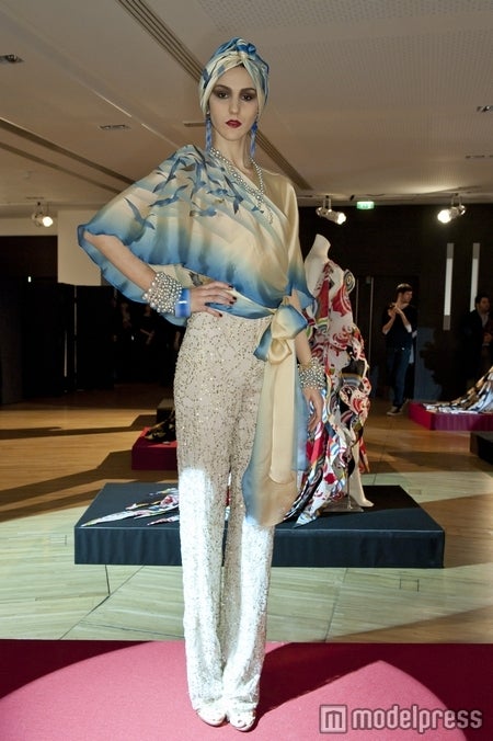 「YUMI KATSURA PARIS 2012 コレクション“YUZEN TODAY”」