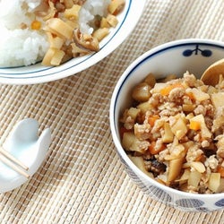 白ごはんさえあればもうなにもいらない!フライパン1つでできる絶品「春野菜のふりかけ」