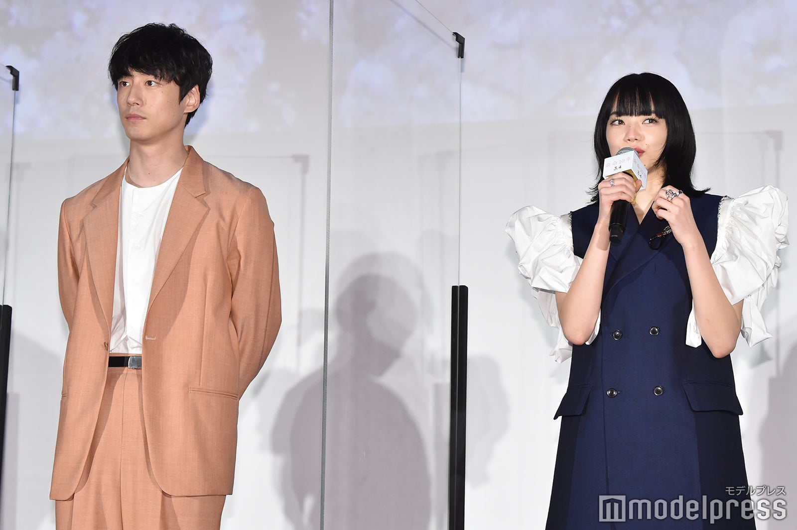 坂口健太郎、小松菜奈 （C）モデルプレス