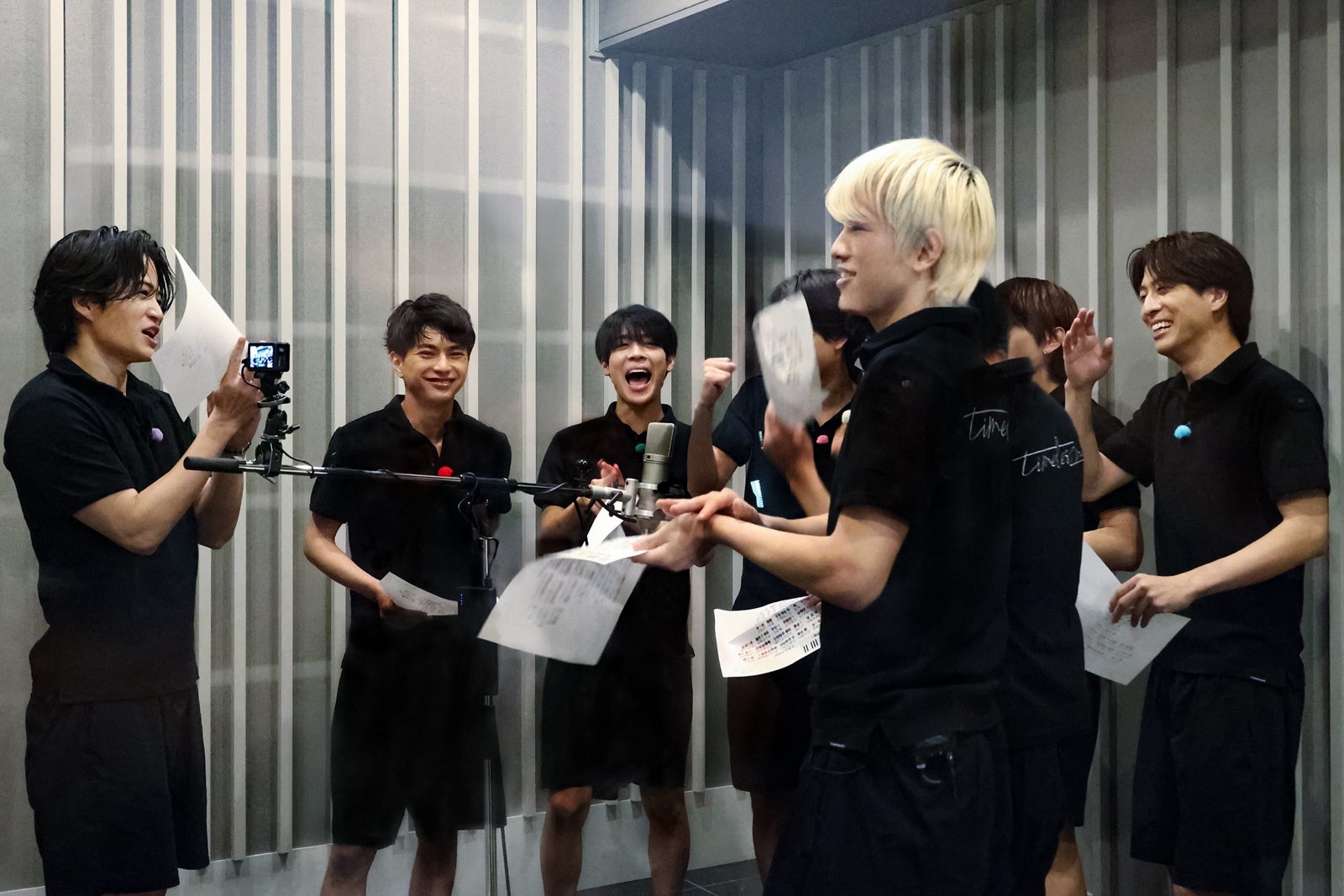 （左から）菊池風磨、篠塚大輝、橋本将生、佐藤勝利（C）フジテレビ