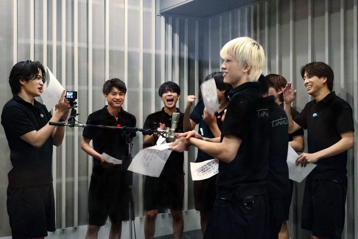 (左から)菊池風磨、篠塚大輝、橋本将生、佐藤勝利(C)フジテレビ