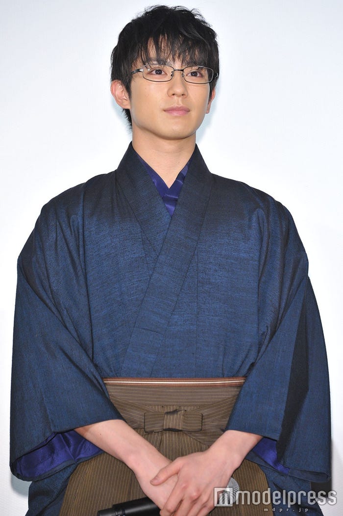 新田真剣佑(黒髪) (C)モデルプレス