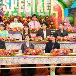 （前列左から）ヒロミ、戸田恵子、高杉真宙、山口もえ（中列左から）若槻千夏、山本彩、RIKU、陣、安斉星来（後列左から）ゆめっち、かなで、おいでやす小田、おじゃす（C）日本テレビ