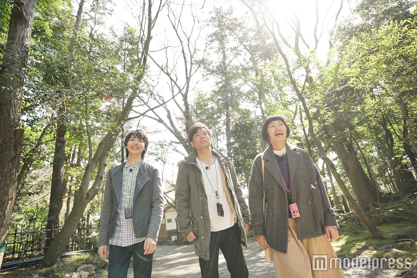 「ヒルナンデス！」の「沿線フォトさんぽ」に出演する（左から）高杉真宙、陣内智則、たんぽぽ・川村エミコ（c）NTV