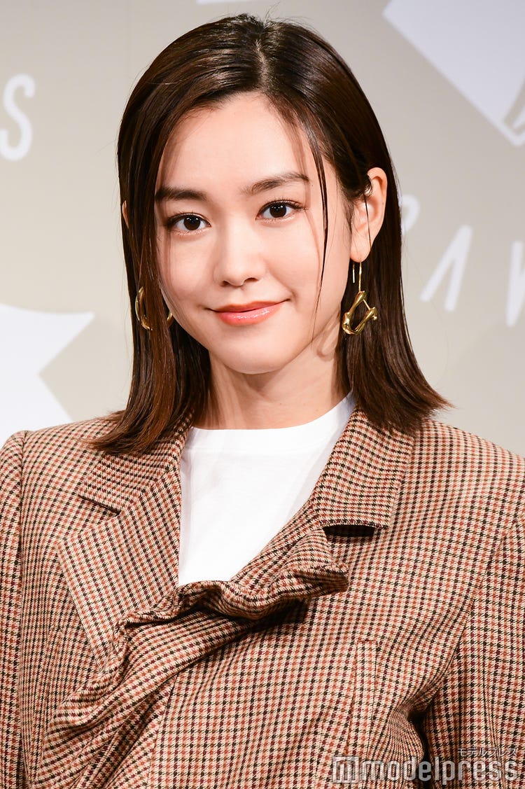 画像1 3 河北麻友子 前髪センター分けの新髪型公開 注目の クロップボブ 桐谷美玲も絶賛 モデルプレス