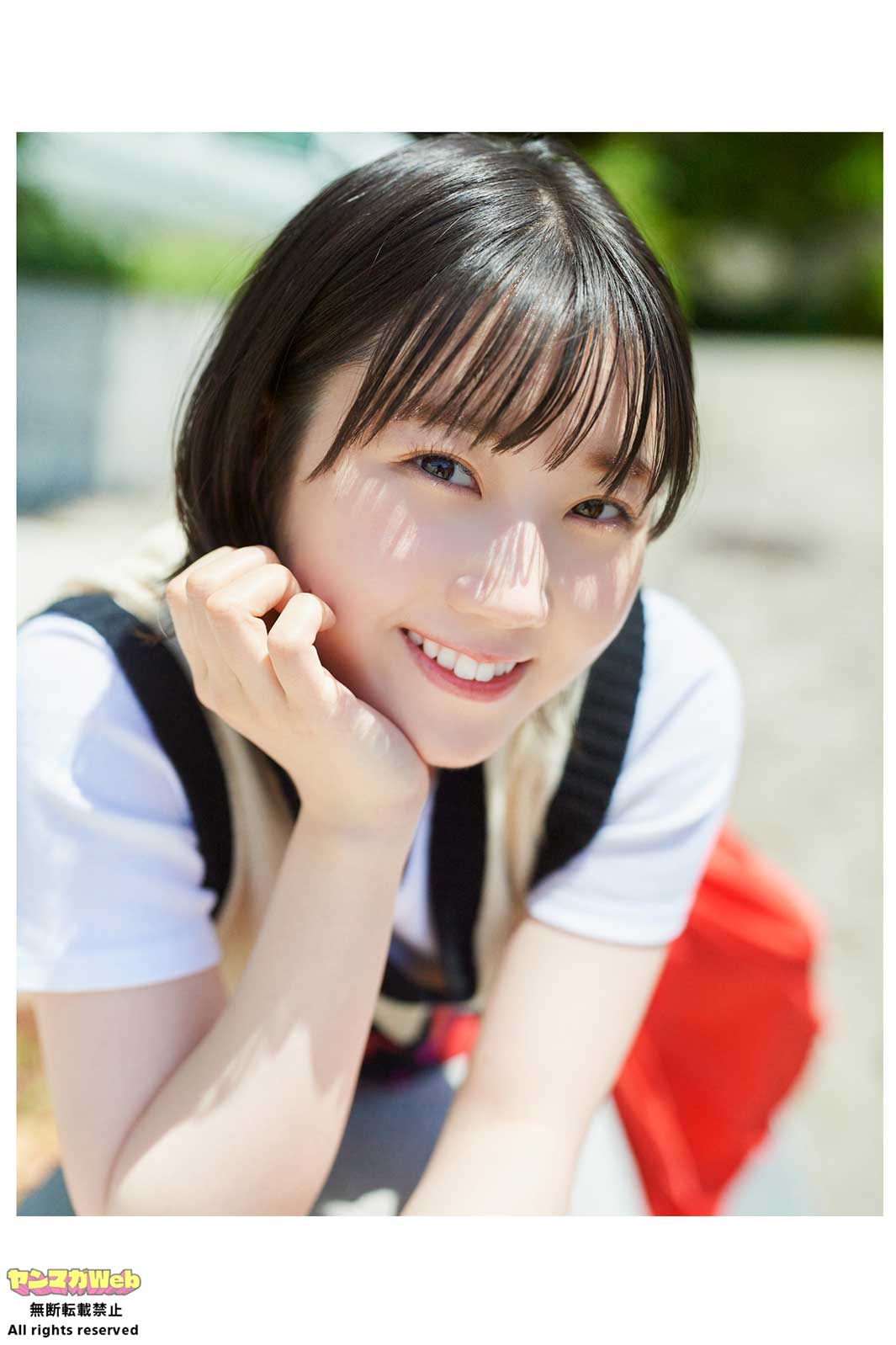 STU48甲斐心愛、白肌チラリ 爽やかな笑顔にドキッ