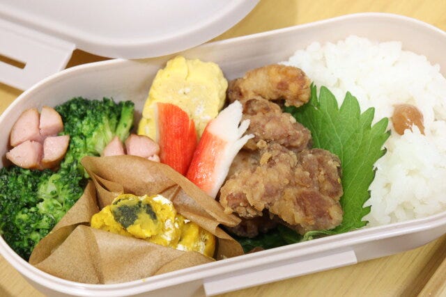 お弁当仕切り用シート　使用例