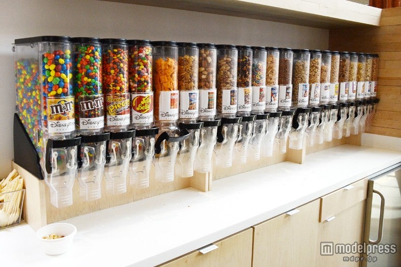 シリアルやチョコレートは食べ放題