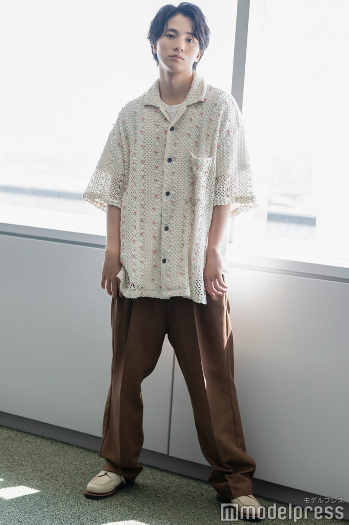 木戸大聖/ヘアメイク:速水昭仁スタイリスト:田中トモコ(HIKORA)衣装協力:パラブーツ青山(C)モデルプレス